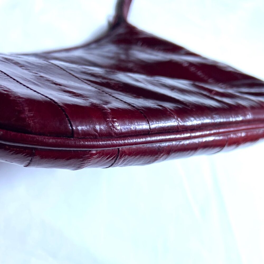 RED GENUINE EEL SKIN ZIPPERED SHOULDER BAG - Picture 7 of 10